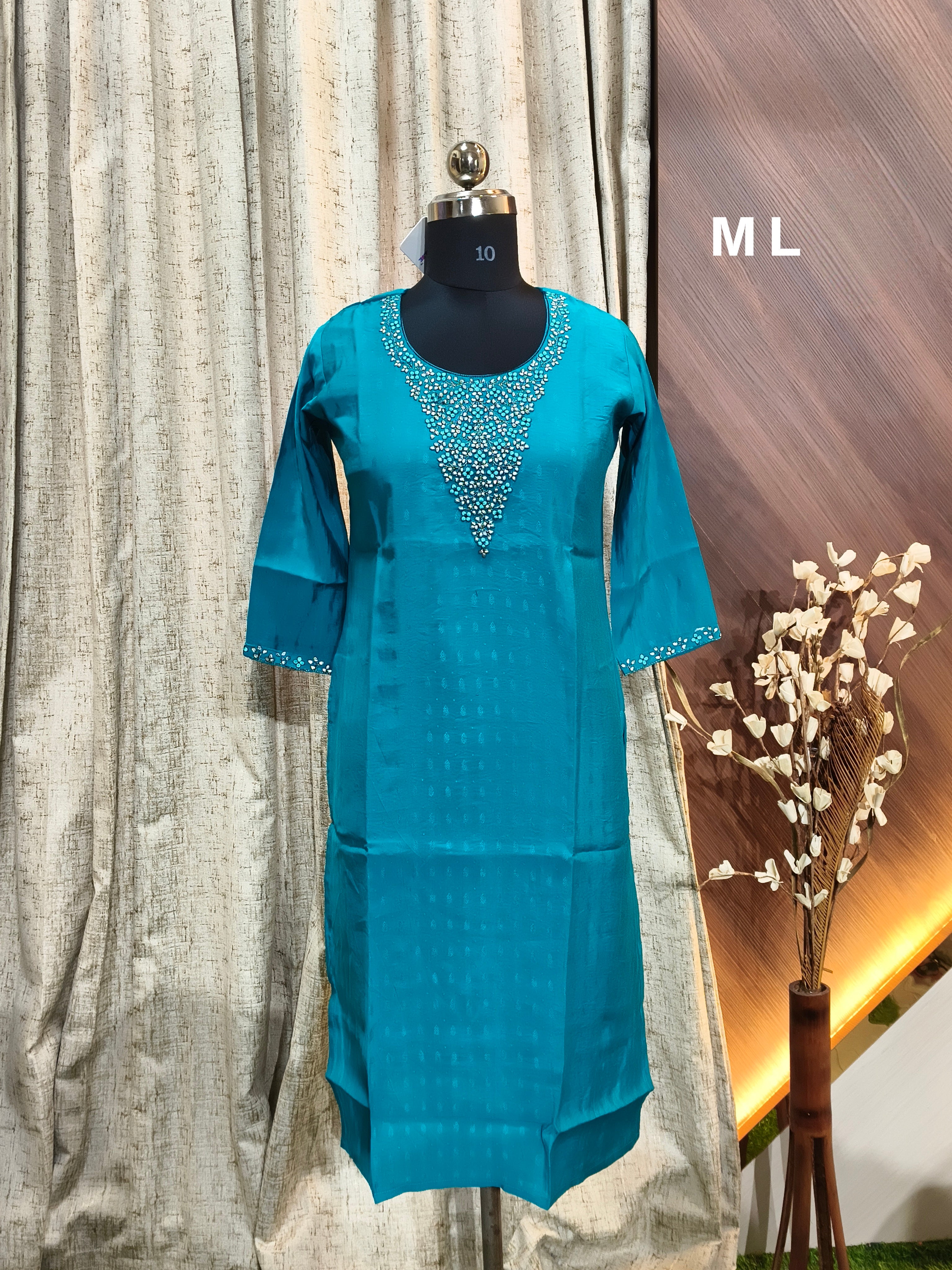9710 - SILK KURTIS