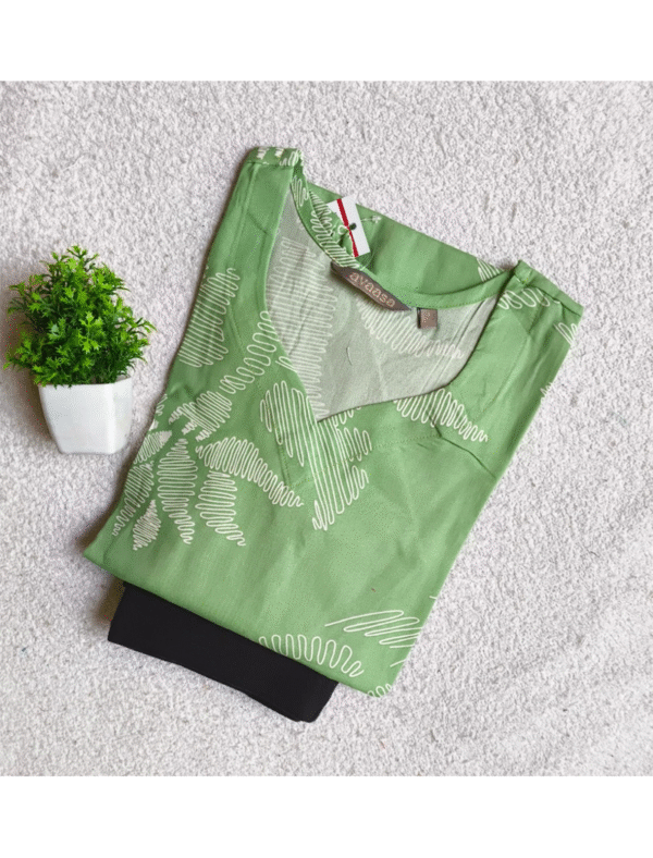 3795 - Kurti with Jeggings Combo
