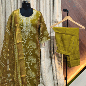 4284 - Kurti with Pant and Dupatta 3PC