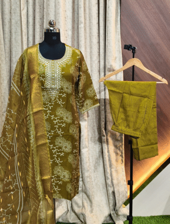 4284 - Kurti with Pant and Dupatta 3PC