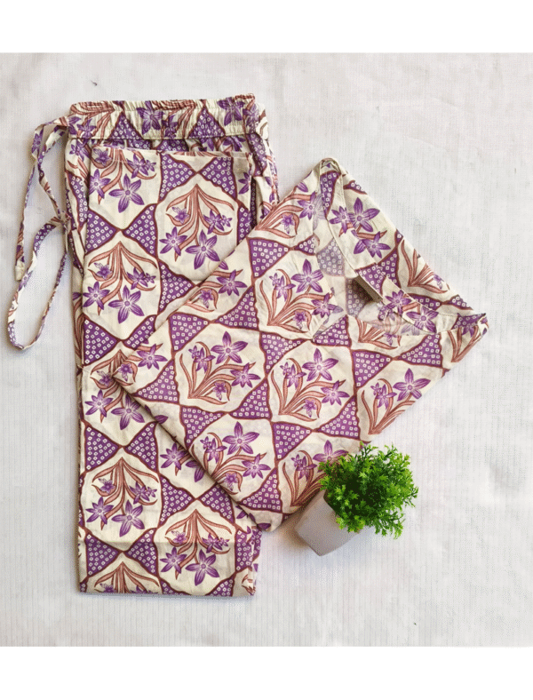 4131 - Cotton Night Suit Sets