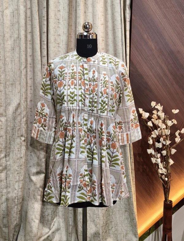 4353 - Short Kurtis
