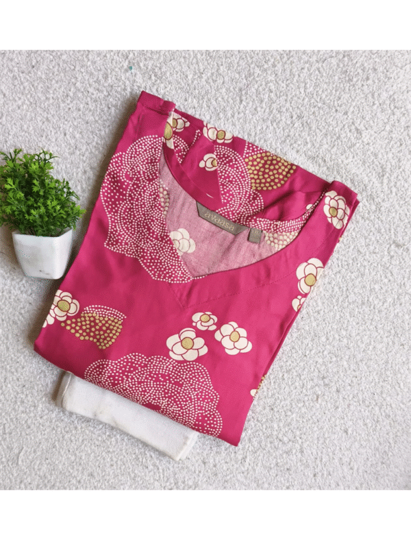 4004 - Kurti with Jeggings Combo