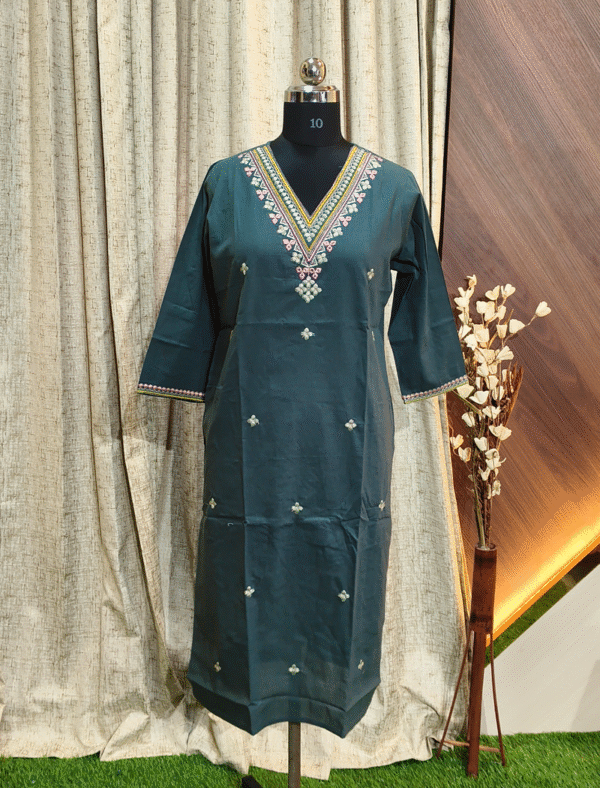 4138 - Long Kurtis