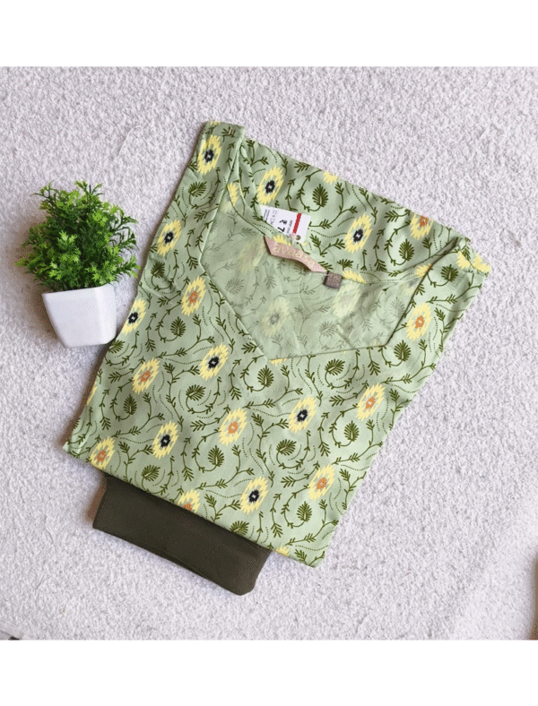 4010 - Kurti with Jeggings Combo