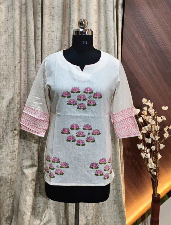 4345 - Short Kurtis