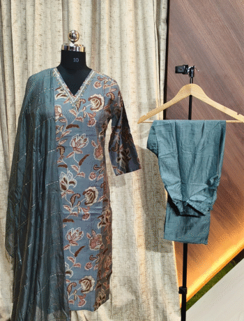 4754 - Kurti with Pant and Dupatta 3PC