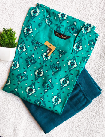 6679 - Kurti with Jeggings Combo