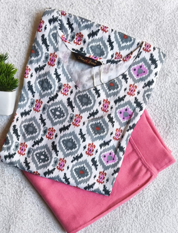 7522 - Kurti with Jeggings Combo