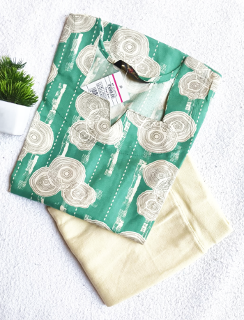 7562 - Kurti with Jeggings Combo