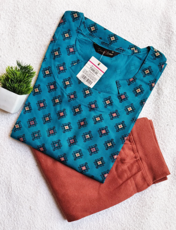 7568 - Kurti with Jeggings Combo