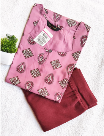 7569 - Kurti with Jeggings Combo