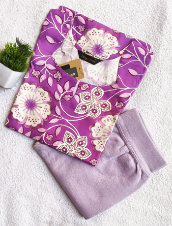 7572 - Kurti with Jeggings Combo