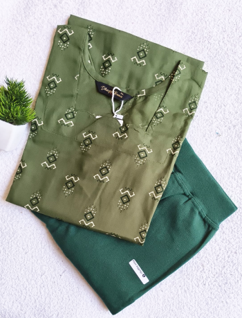 7759 - Kurti with Jeggings Combo