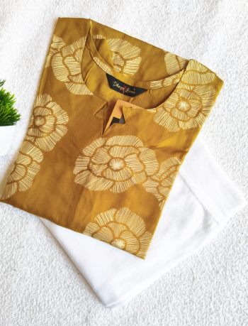 7775 - Kurti with Jeggings Combo