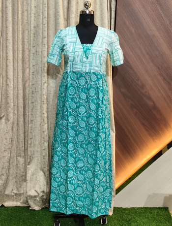 7826 - Frock Style Nighty Feeding