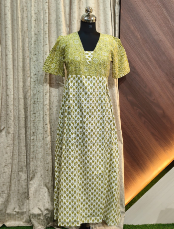 7829 - Frock Style Nighty Feeding